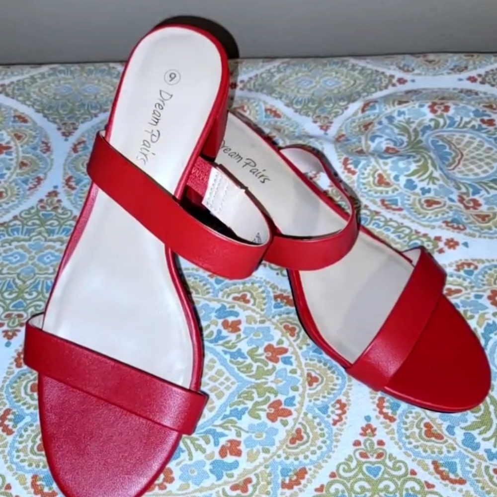 Red Sandals - Picture 5 of 5